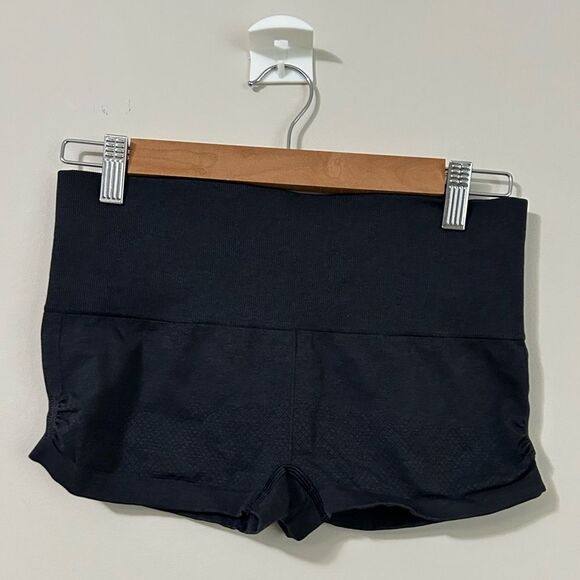 Lululemon Biker Shorts - Picture 1 of 7